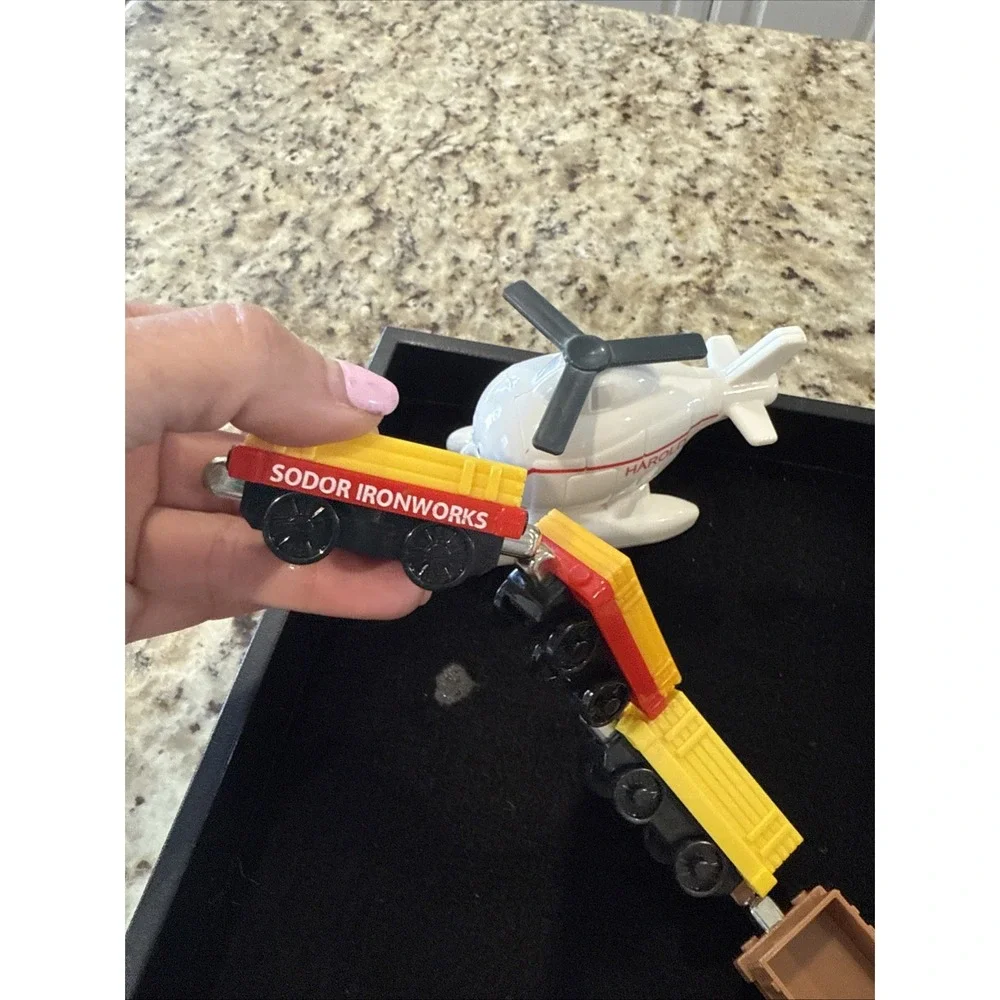 Thomas & Friends Harold & The Search Cars Misc Magnetic Diecast‎ Train Car. 4176